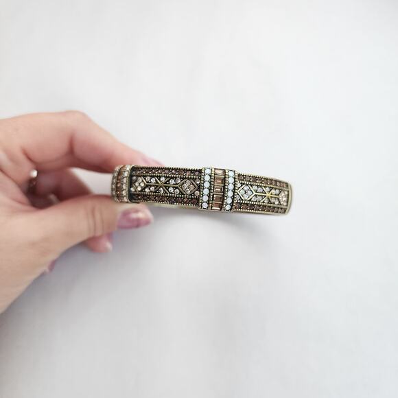 Heidi Daus Bangle Bracelet Hinge Old Gold Bronze White Crystal Age Of elegance - Picture 2 of 12
